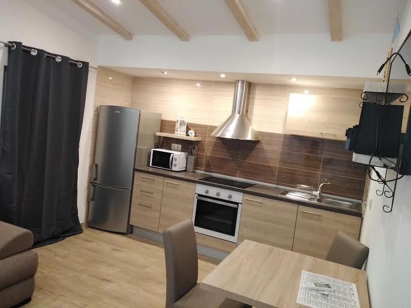 Apartmani Morovi Dvori Drage Kültér fotó